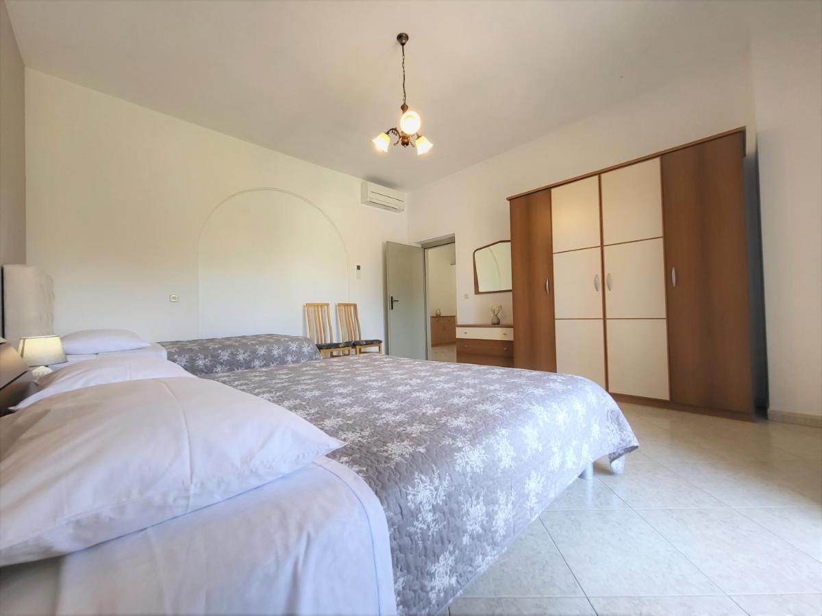Cozy Apartment Mandula Vrsar Eksteriør billede