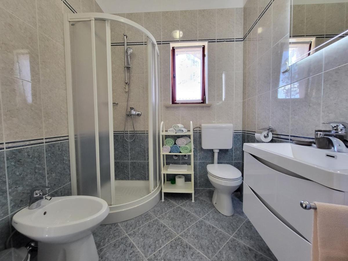 Cozy Apartment Mandula Vrsar Eksteriør billede